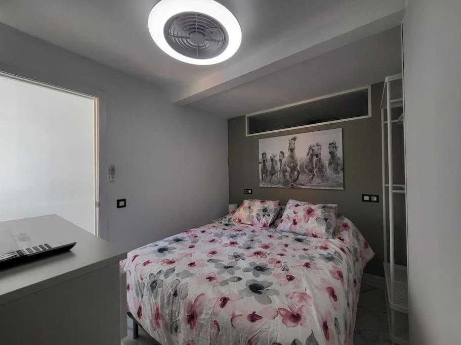 Las Canteras New 2 Bedrooms Flat At The Beach Parking Optional Las Palmas de Gran Canaria Bagian luar foto