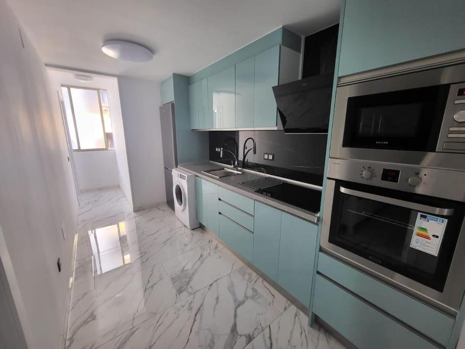 Las Canteras New 2 Bedrooms Flat At The Beach Parking Optional Las Palmas de Gran Canaria Bagian luar foto