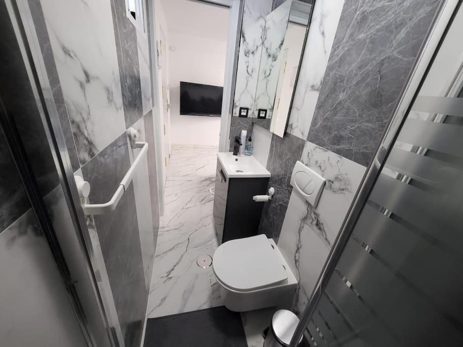 Las Canteras New 2 Bedrooms Flat At The Beach Parking Optional Las Palmas de Gran Canaria Bagian luar foto