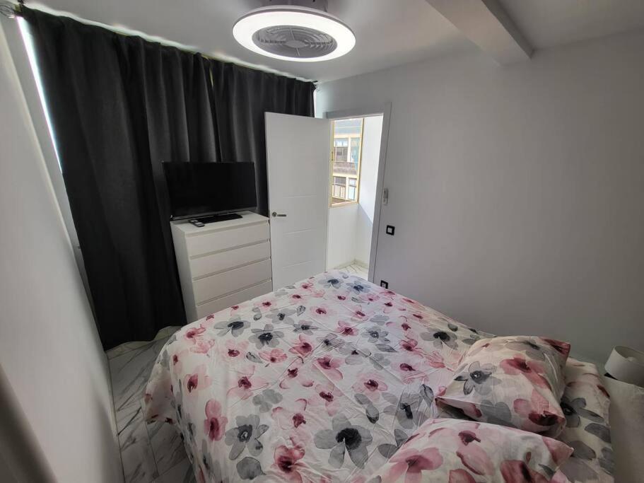 Las Canteras New 2 Bedrooms Flat At The Beach Parking Optional Las Palmas de Gran Canaria Bagian luar foto