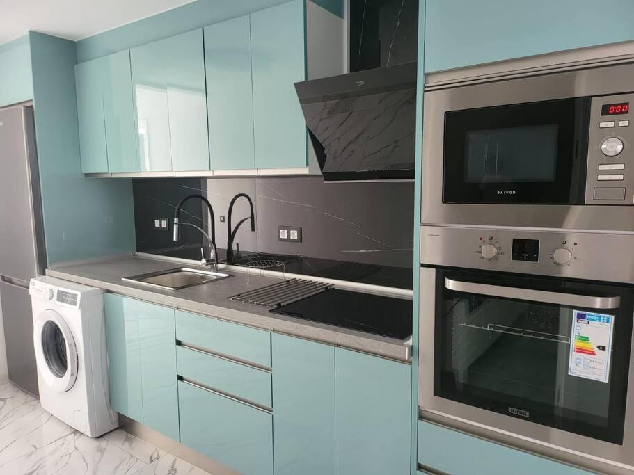 Las Canteras New 2 Bedrooms Flat At The Beach Parking Optional Las Palmas de Gran Canaria Bagian luar foto